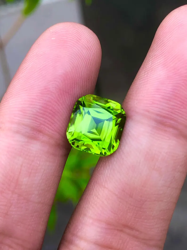 peridot gemstone