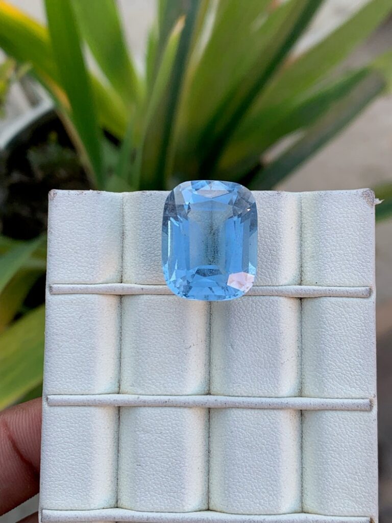 aquamarine gemstone