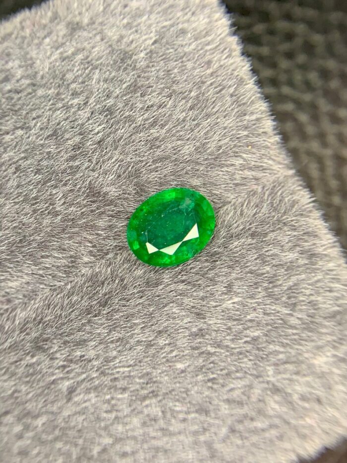 green emerald stone for jewellery