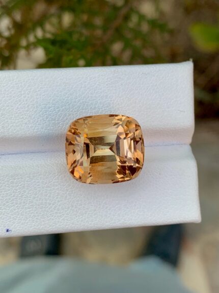 topaz gemstone natural